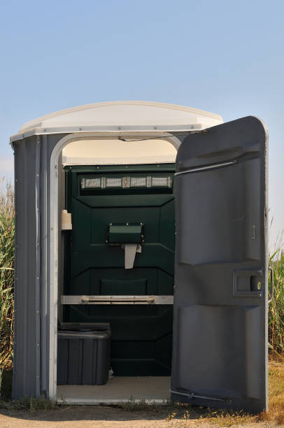 Best Portable bathroom rental  in Broad Brook, CT
