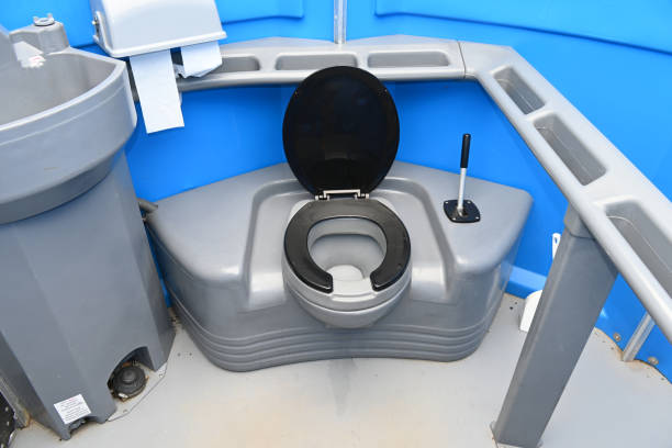 Best Porta potty rental near me  in Broad Brook, CT